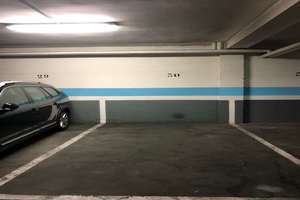 Parking space in Van Dyck, Salamanca. 